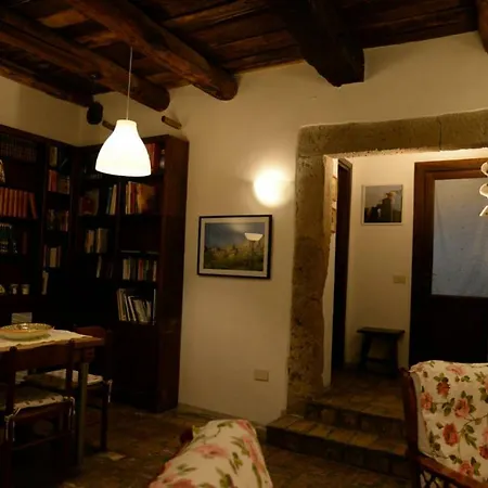 Casa San Pietro Alloggio Turistico Apartment Capranica