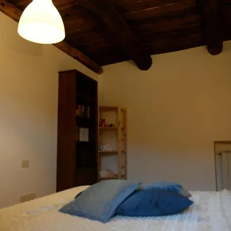 Casa San Pietro Alloggio Turistico Apartment Capranica